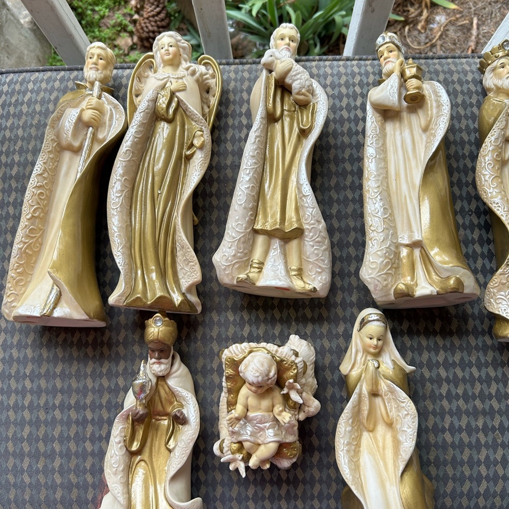 Gold and Cream Nativity Figurines Set